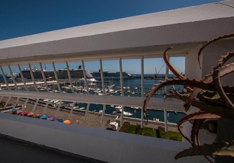 Guestready - Marina View Top Floor With Terrace Ponta Delgada Exterior foto