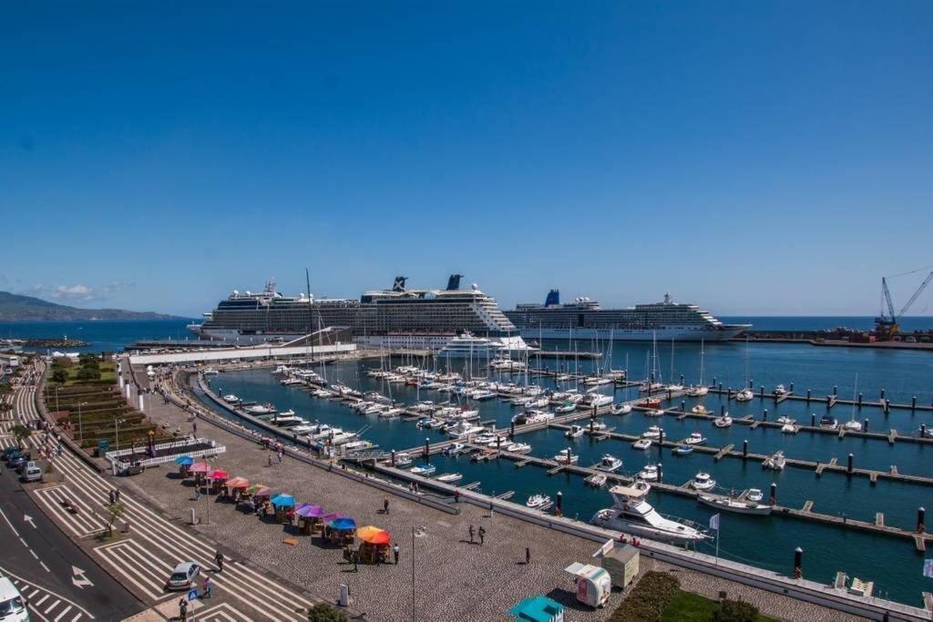 Guestready - Marina View Top Floor With Terrace Ponta Delgada Exterior foto